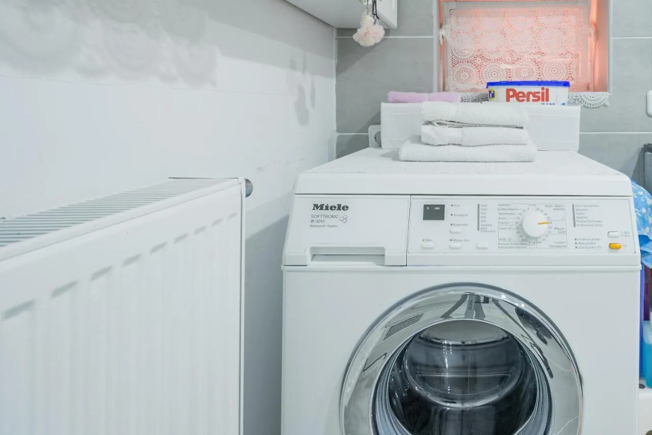 Anyroomdirect Private Apartments In Laatzen Near Hannover Exhibition Room Agency 독일