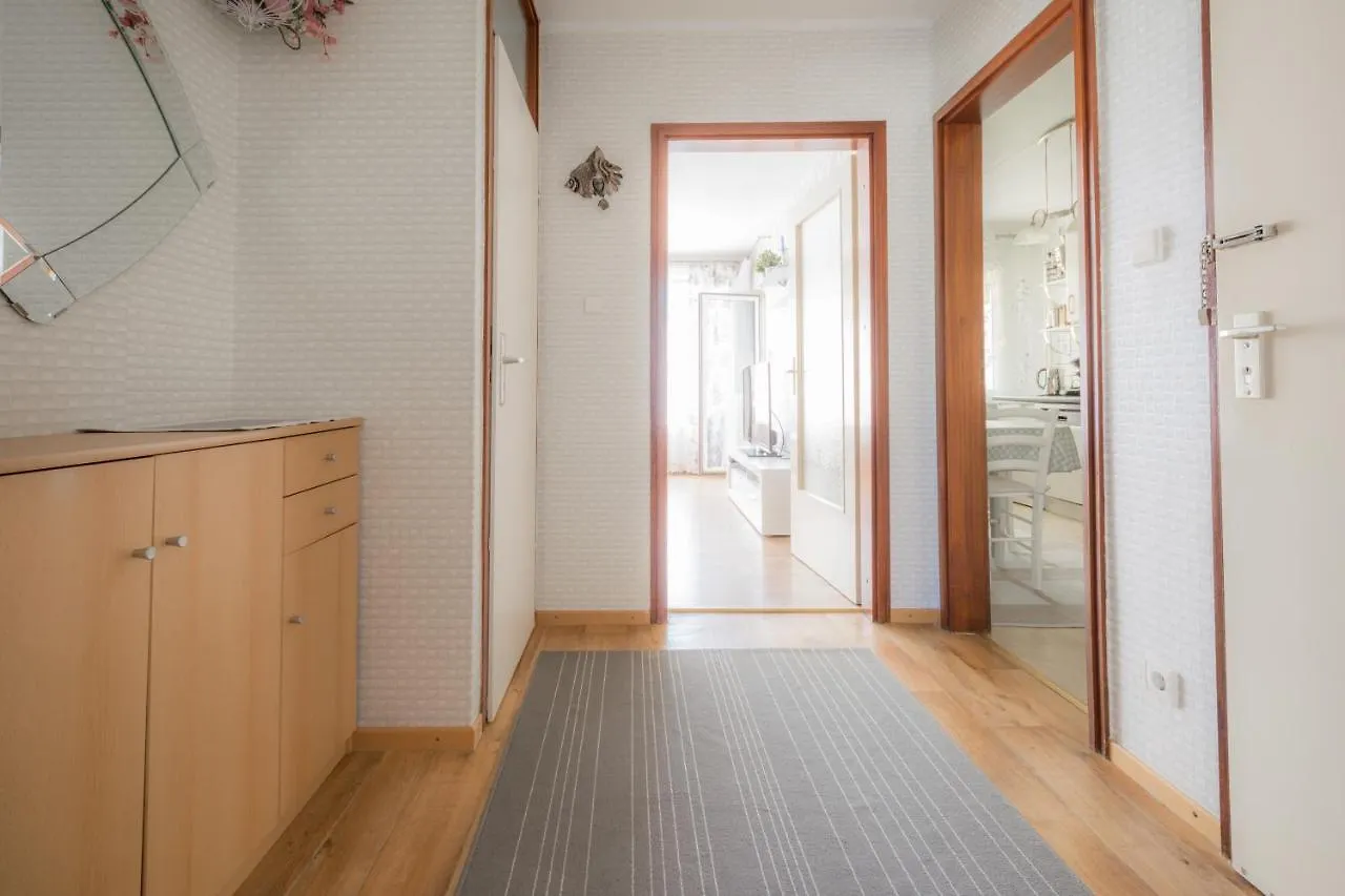 Anyroomdirect Private Apartments In Laatzen Near Hannover Exhibition Room Agency 독일