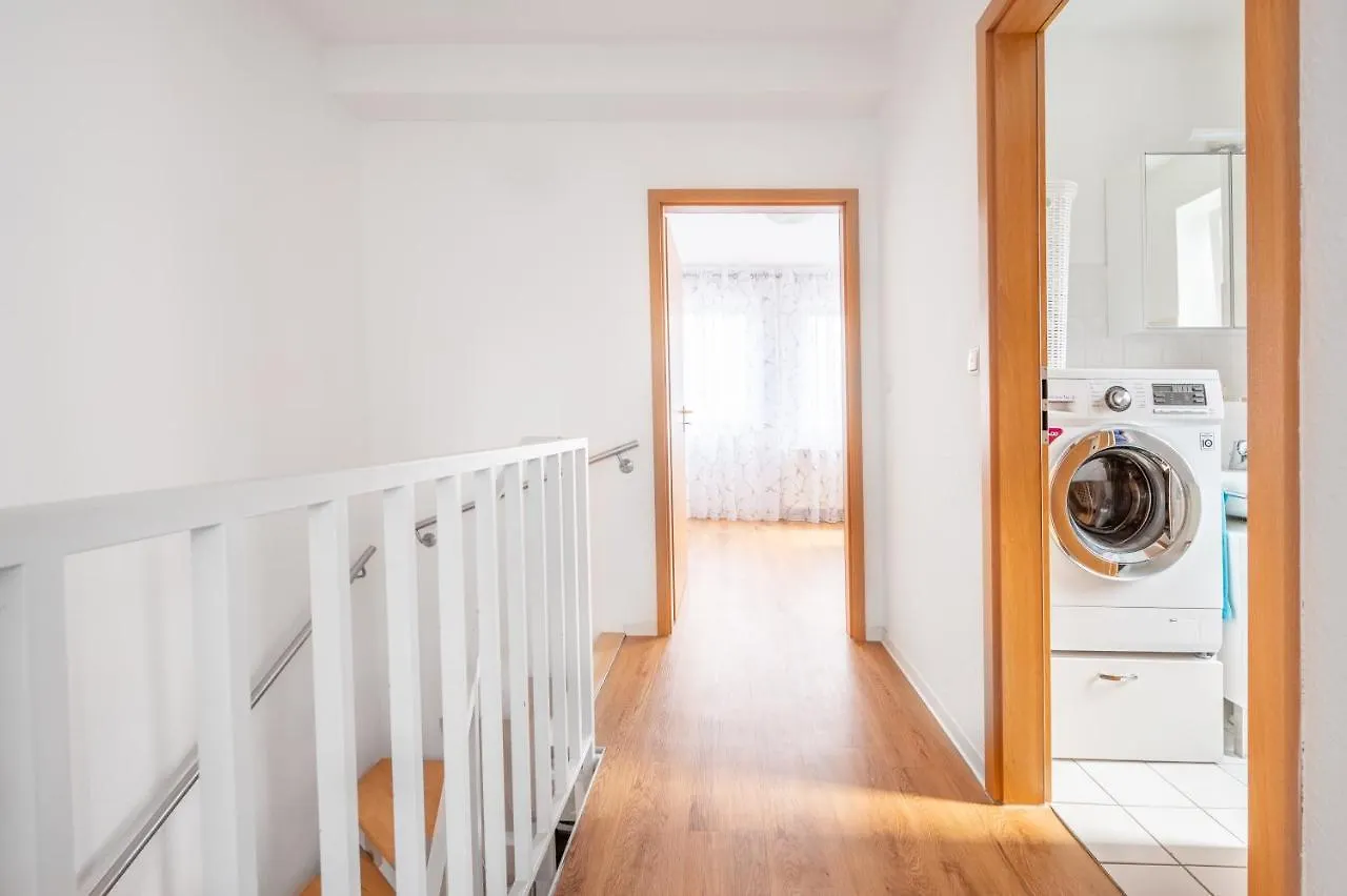 Anyroomdirect Private Apartments In Laatzen Near Hannover Exhibition Room Agency